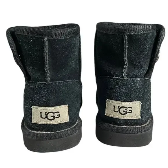 UGG Kids Classic Mini Button Boots Black Suede Size 12 Youth Winter/Fall Short - Picture 2 of 9
